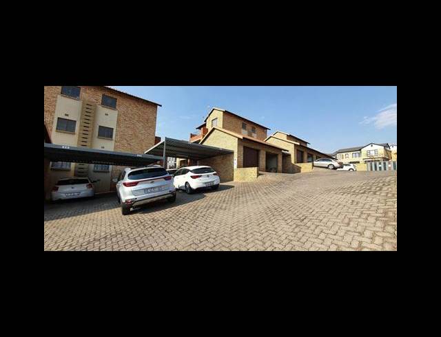 2 BEDROOM TOWNHOUSE FOR SALE IN MEYERSDAL